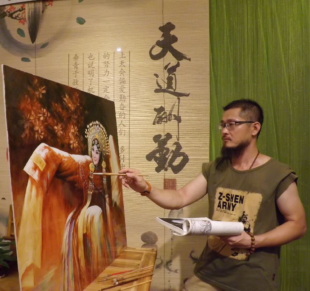 盧海勇（國(guó)瓷紅葉畫院研究員）